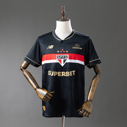 25/26 São Paulo terceiro fora de casa