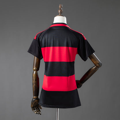 Camisa feminina do Flamengo para a temporada 26/27.